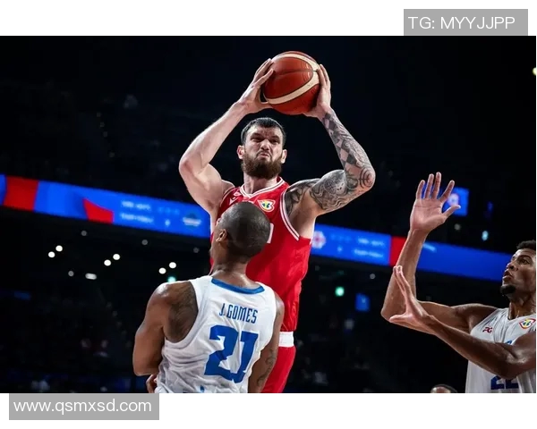 2023年最新篮球与足球明星排名揭晓谁将成为球场之王